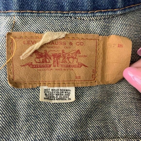 Vintage Levis Red Tab Trucker Jean Jacket 36 Med Wash Denim Made in USA - Picture 7 of 7